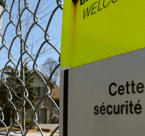The reason given for the fence is for the "security" and safety of Mont-Royal's children